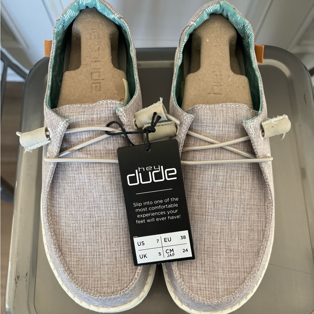 W Hey Dude Shoes